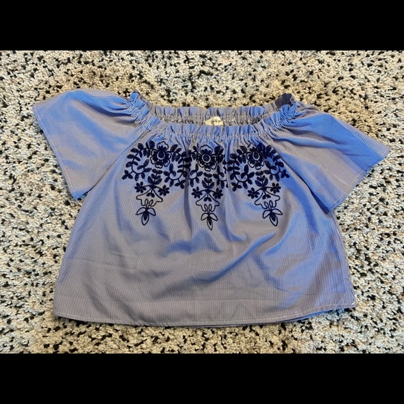 Daily Special off the shoulder blouse - Picture 1 of 4